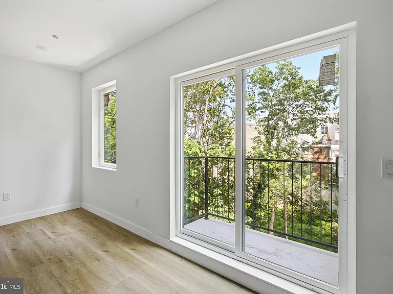 613 N Brooklyn St #7 — Photo 5