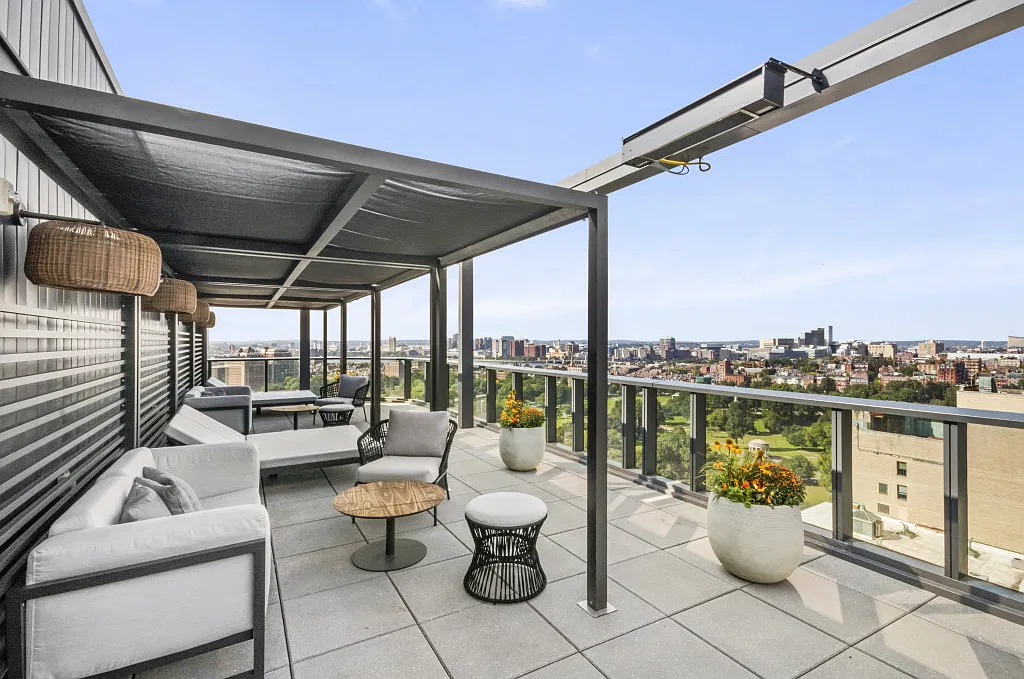 1 bed, 570 sqft, $3,600 — Photo 3