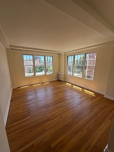 Floor plan 402 - Junior One bedroom
