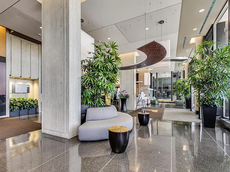 400 E Randolph St #3326 — Photo 8