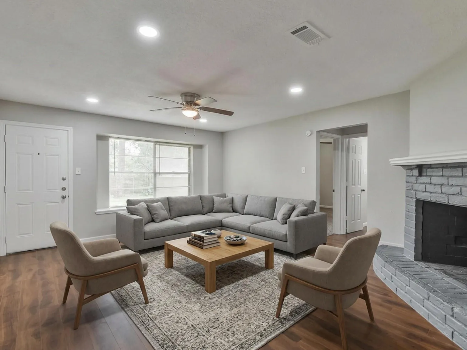 3 bed, 2.0 bath, 1248 sqft, $1,775 — Photo 3