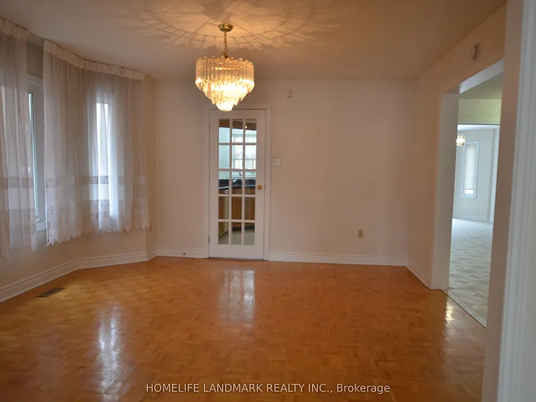 129 Lyndhurst Dr — Photo 7