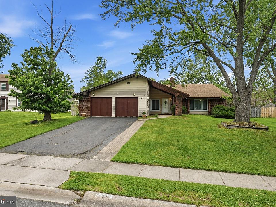 1st image of 11 Chadwick Ave