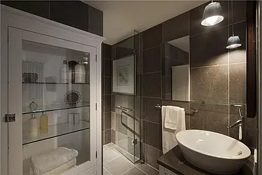 Rented by MOTION New York