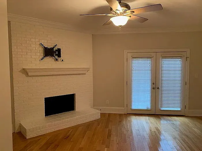 1405 Governors Ct — Photo 10