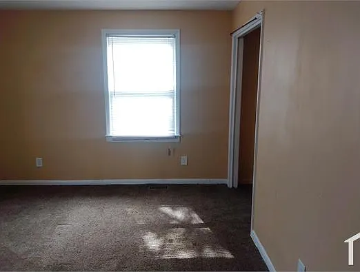 440 Charles St — Photo 10