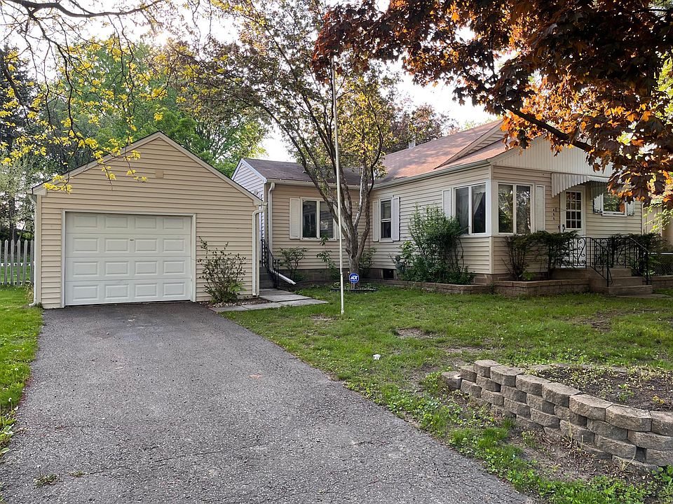 1st image of 488 Gentry Ave N
