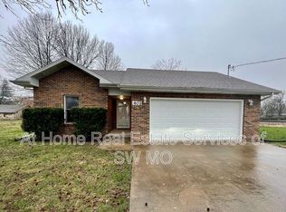 401 S West Ave, Republic, MO 65738