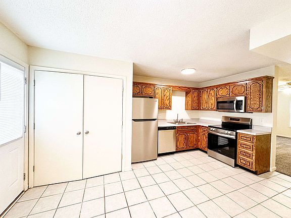 3rd image of 108 Coyote Ct APT 3