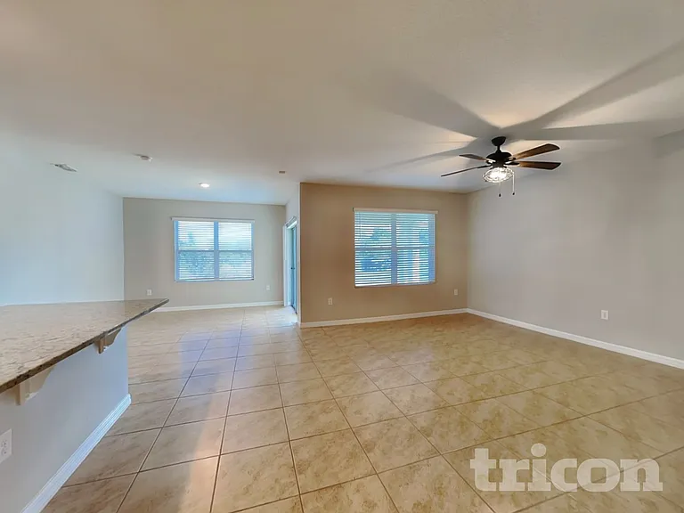 5765 Arlington River Dr — Photo 3