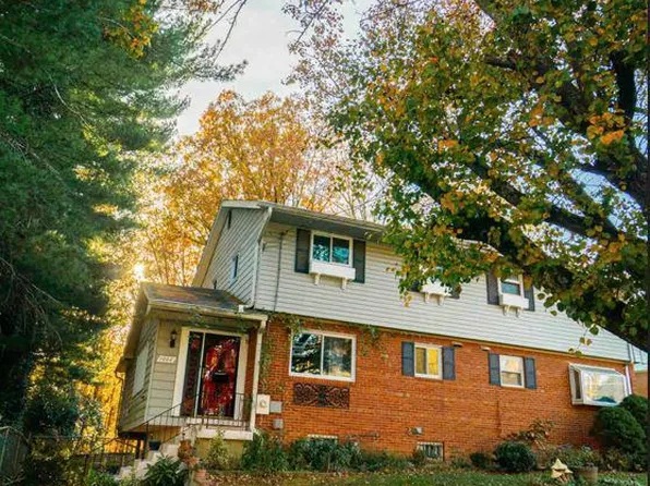 1000 Carrington Ave, Capitol Heights, MD 20743