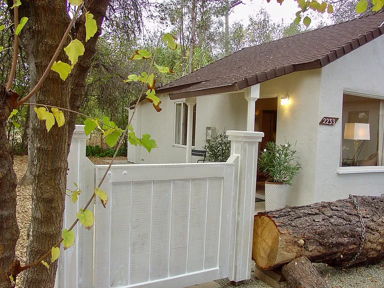 Jewell Ln — Photo 16