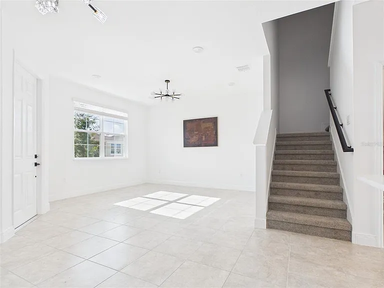 5611 SW 72nd Ct — Photo 3