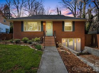 1733 Clairmont Dr, Hendersonville, NC 28791