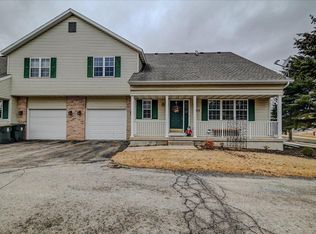 1083 Chandler Ln, Sun Prairie, WI 53590