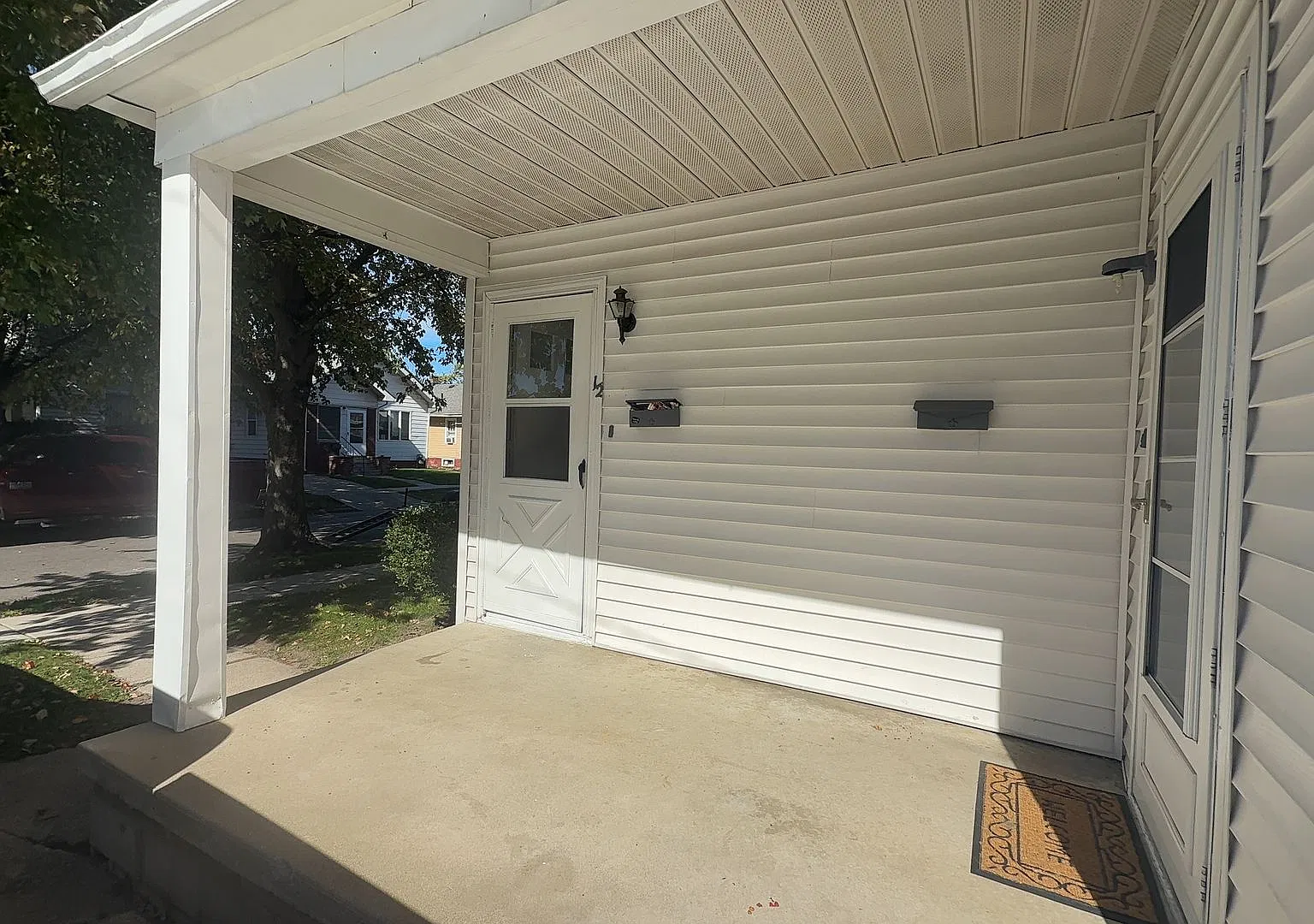 3950 Woodhaven Drive — Photo 3