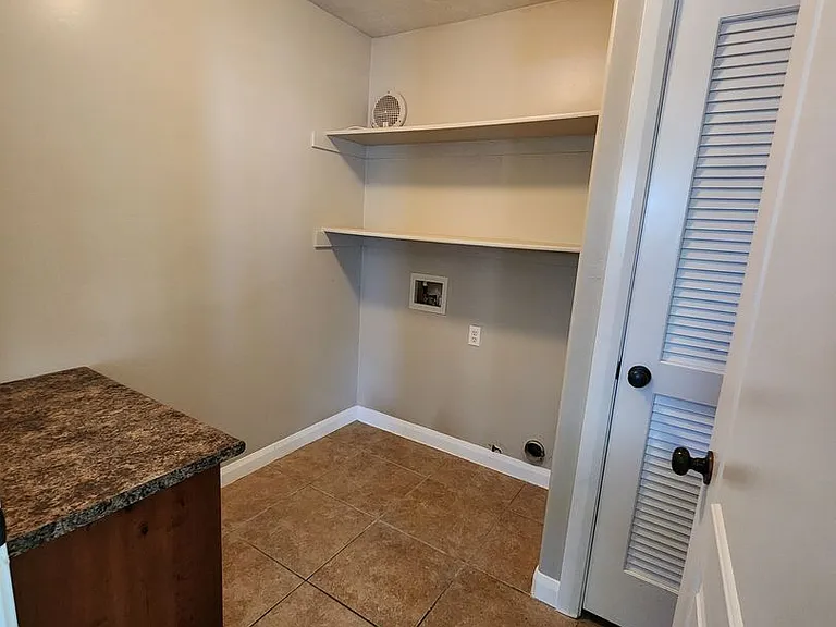 370 W 1425 N #17 — Photo 21