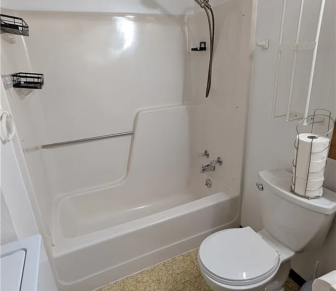 51 S 86th St #11B — Photo 7