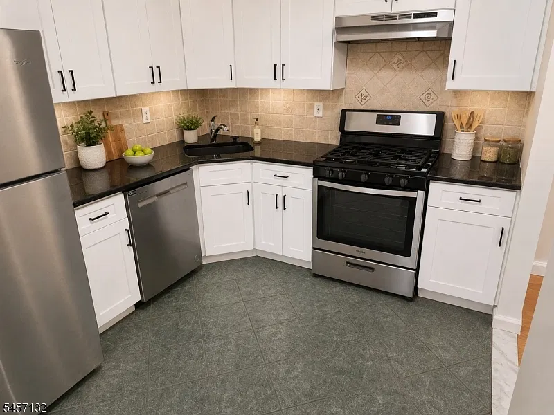 2 bed, 2.0 bath, 1113 sqft, $2,800 — Photo 2