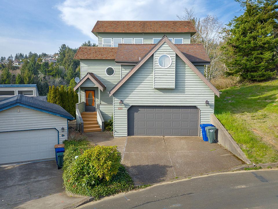 1st image of 820 SE Crescent Pl