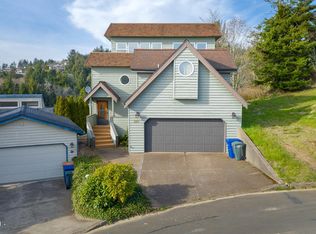820 SE Crescent Pl, Newport, OR
