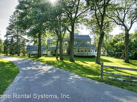 2nd image of 5990 Lake Linden Ct