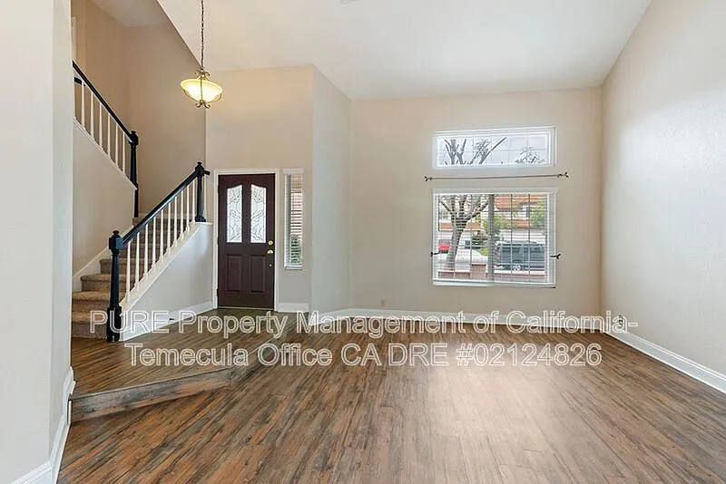 3 bed, 2.5 bath, 1577 sqft, $2,995 — Photo 3