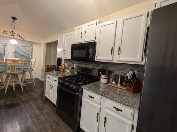 1035 Boulevard De La Parisienne, Mary Esther, FL 32569