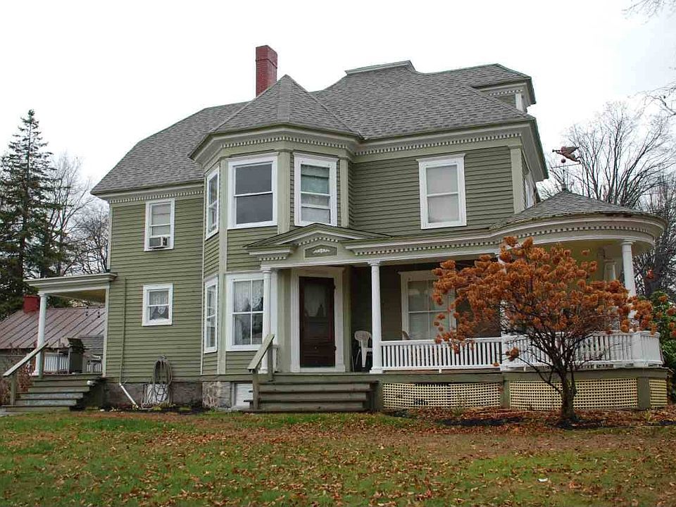 2nd image of 44 Elm St
