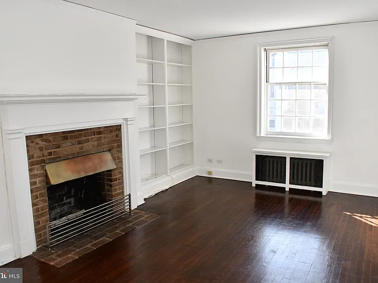 25 Palmer Sq W #G — Photo 8