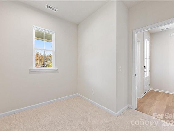 5th image of 8237 Franklin Trail St