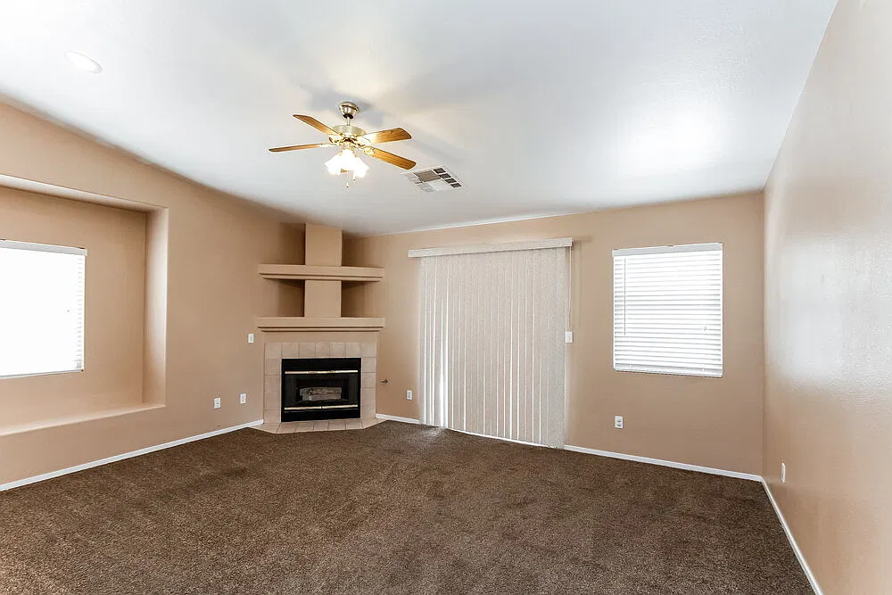 4 bed, 2.0 bath, 1749 sqft, $3,250 — Photo 4
