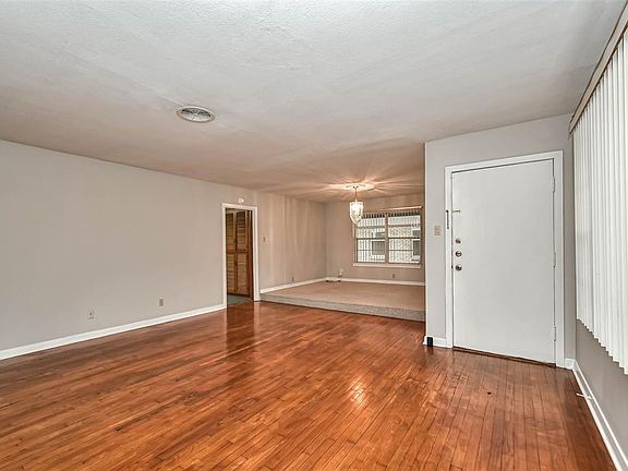 5th image of 1831 De Milo Dr