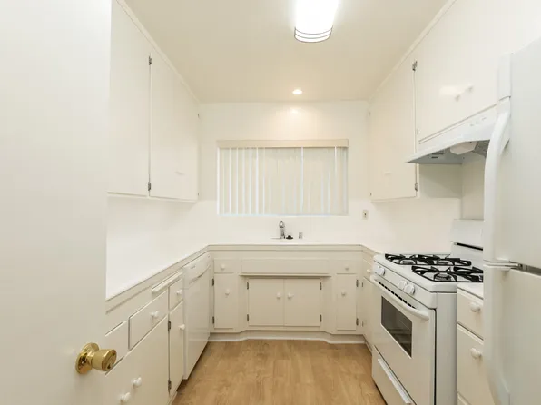 Sunset Laurel Towers