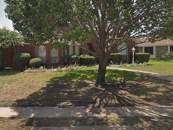 3rd image of 3124 Riverview Dr