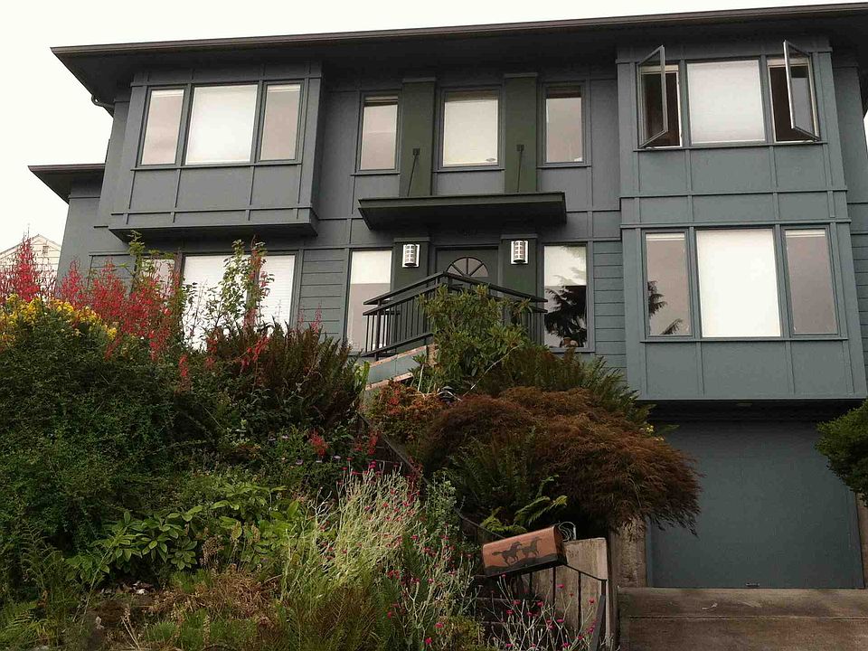 1st image of 5063 Harold Pl NE