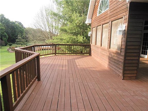 3rd image of 162 Maupin Cir