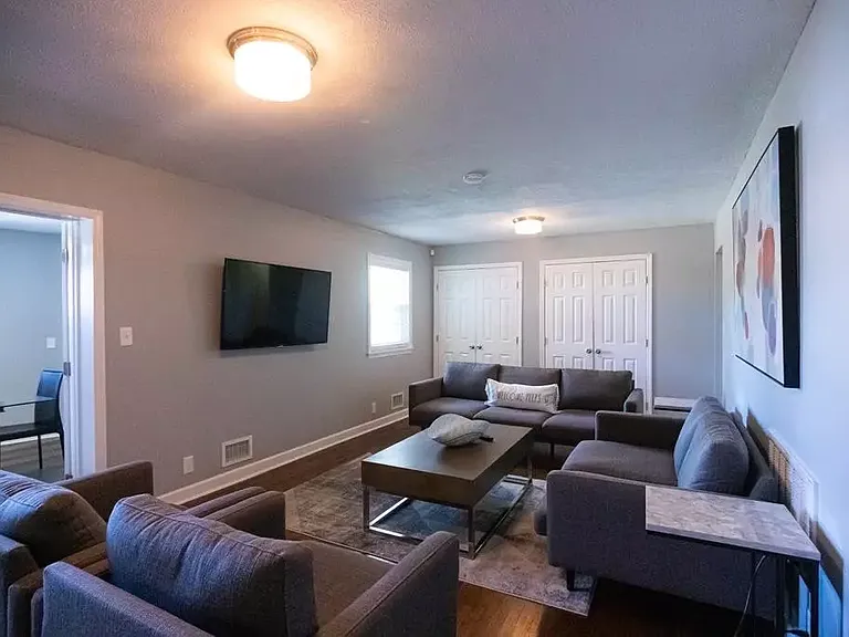 614 Camellia St NE — Photo 17