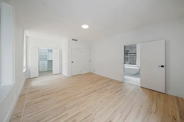 Rented by Synergy NYC | media 13