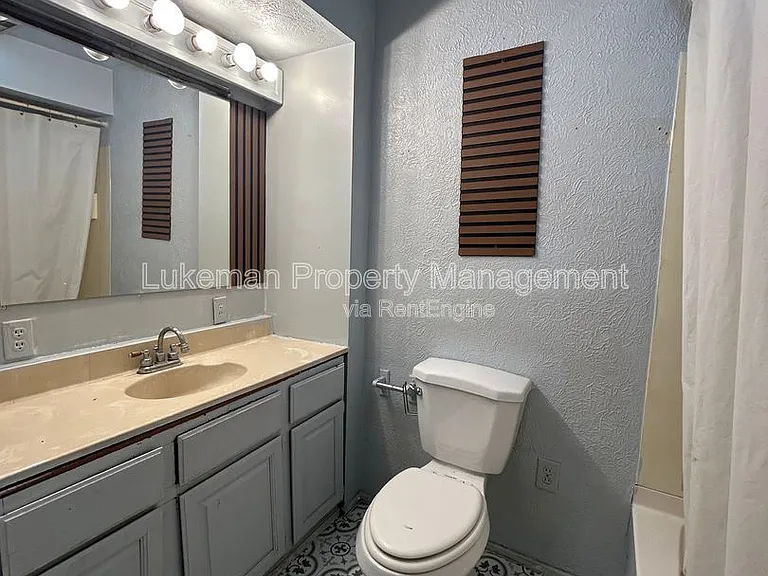 5816 Vermont Ave — Photo 7