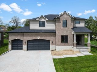 4497 Thornhill Dr, Auburn Hills, MI 48326