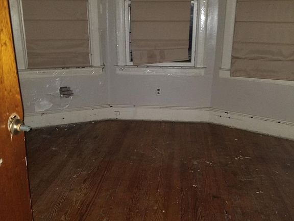 4th image of 187 Charles Ave