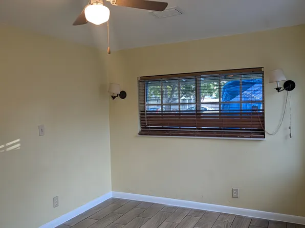 1961 N 66th Ave, Hollywood, FL 33024