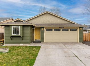 2839 SW Cascade Ave, Redmond, OR 97756