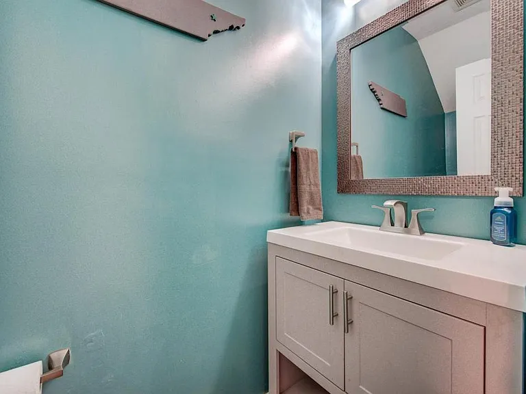 8200 Gallaher Station Dr — Photo 16