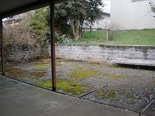 1st image of 818 Stewart St