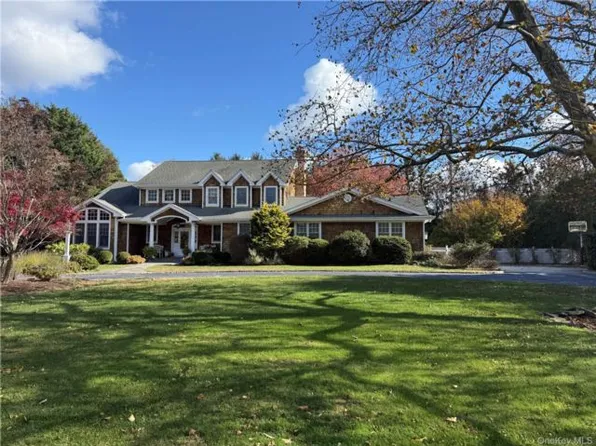 2465 Fairway Dr, Cutchogue, NY 11935