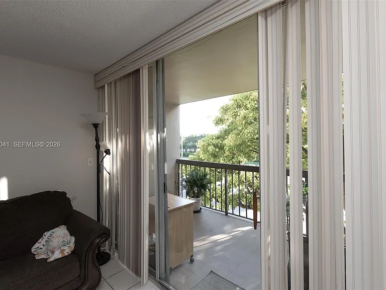 10425 SW 112th Ave #325 — Photo 4