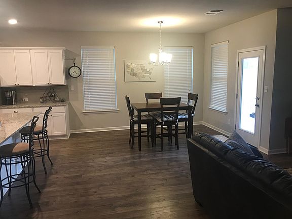 2nd image of 1127 Foxtail Dr