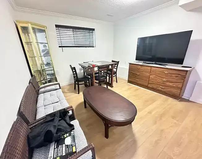 3 bed, 2.0 bath, 860 sqft, $2,700 — Photo 3